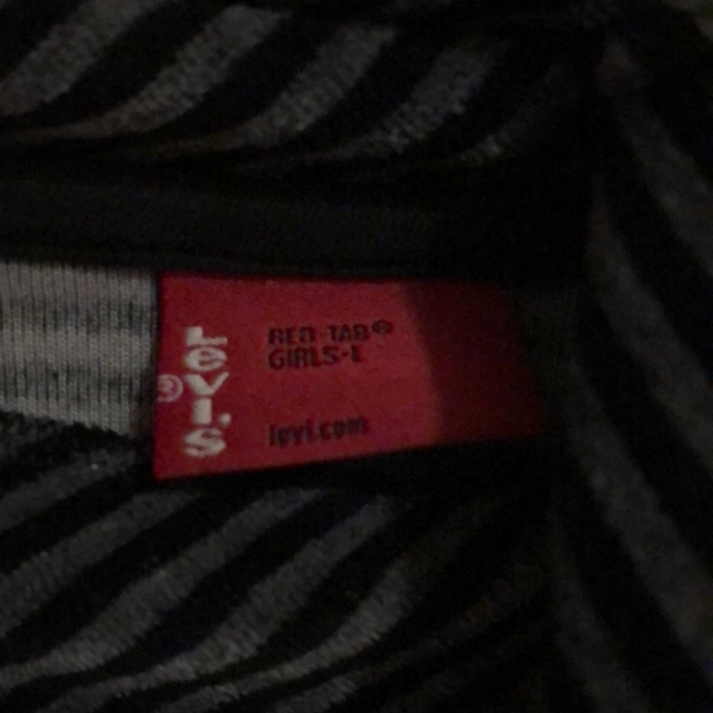 LEVI’S TURTLE NECK VELVET STRIPED SWEATER GREY - Picture 8 of 8